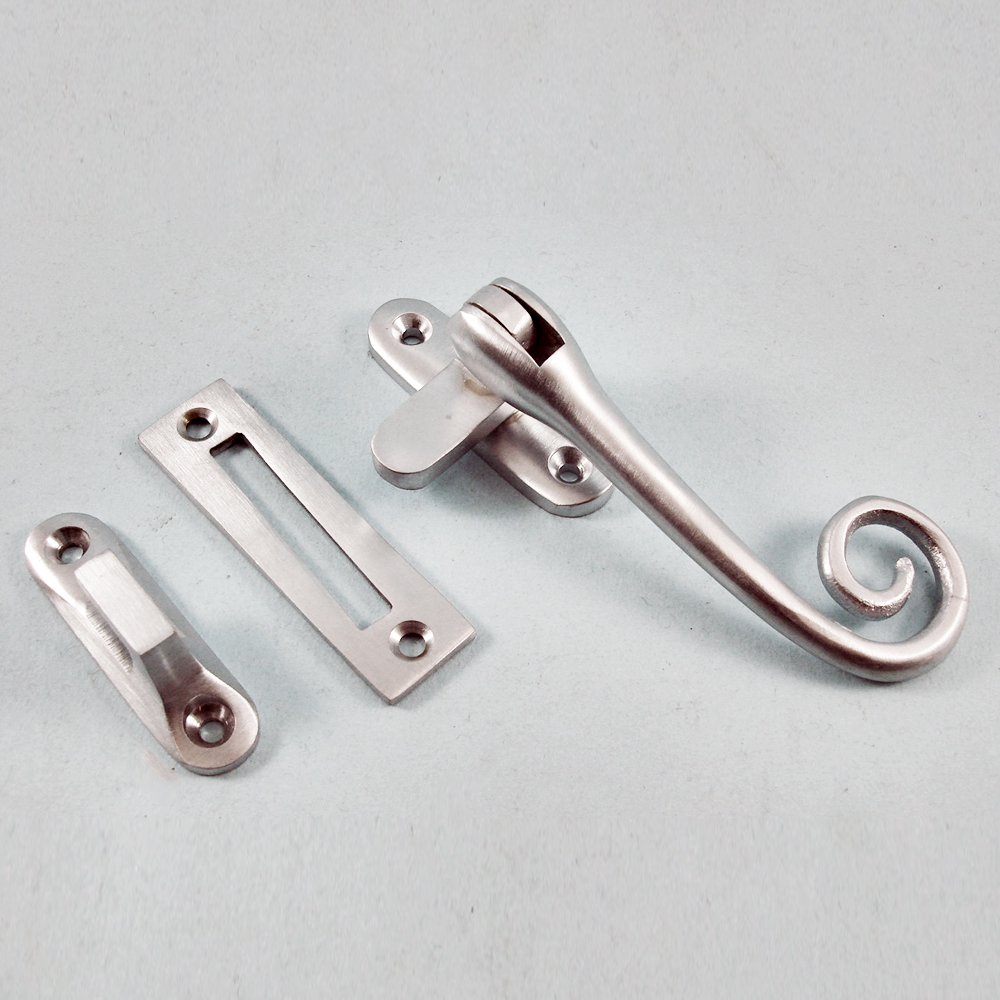 THD086/SCP • Satin Chrome • Curly Tail Casement Fastener